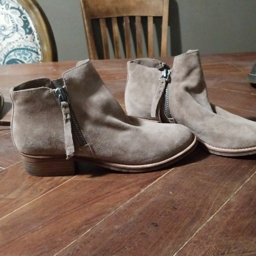 Dolce Vita ankle boots